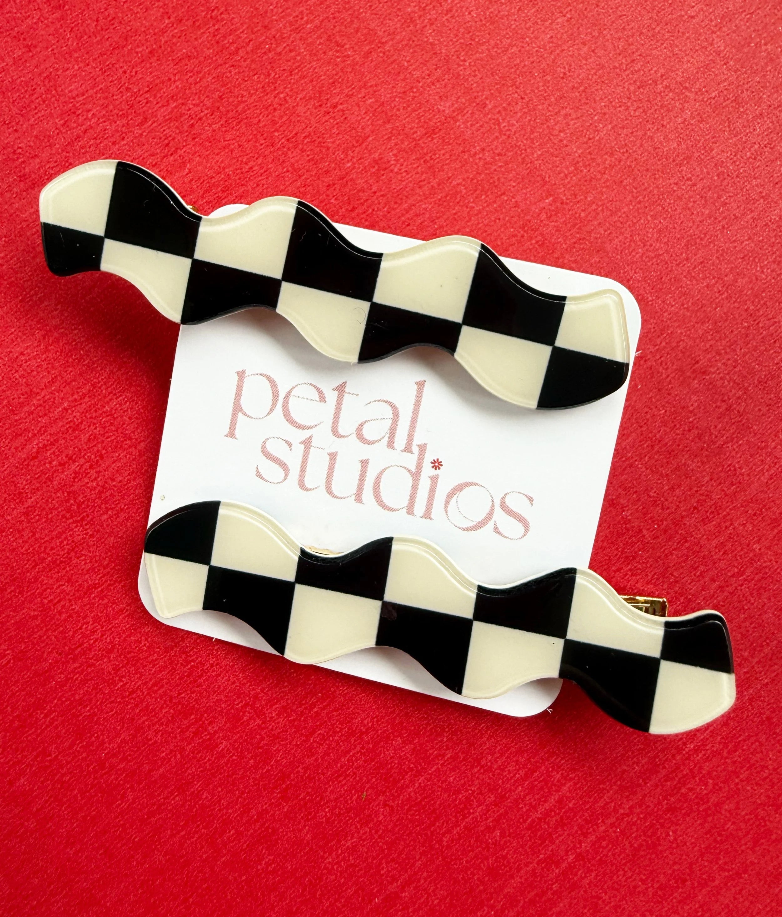 hair clip - wavy chequered